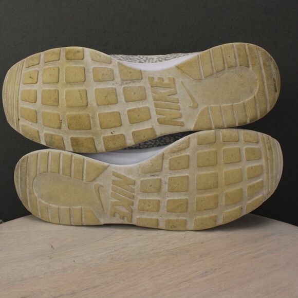 Nike Tanjun Shoes Womens 8 Gray White Running Sneakers - Picture 7 of 10